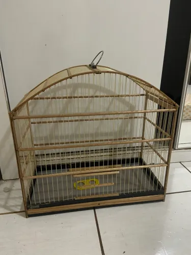 Vendo gaiola para passarinho