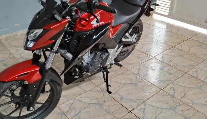HONDA CB 300 Twister 24/25 Novinha 