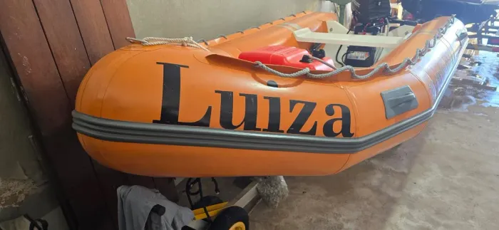 Bote zefir semi novo 3.80 com motor mercury ano 2023 com partida elétrica