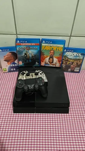 PS4 FAT 500GB + 4 JOGOS DE PESO (GOD OF WAR, FAR CRY, FIFA)