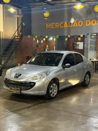 Peugeot 207 Sedan Passion XR 1.4 Flex 8V 4P 2011