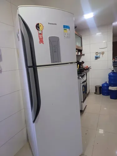 Geladeira frost free Panasonic