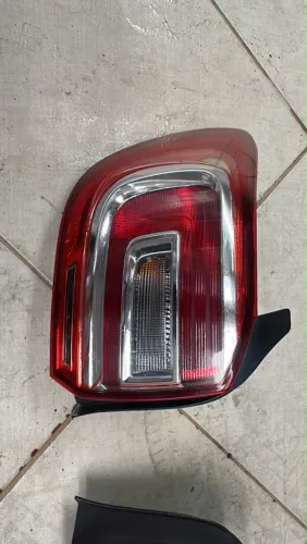 Lanterna traseira lado esquerdo Renault Logan 2015/2025 original sem detalhes!