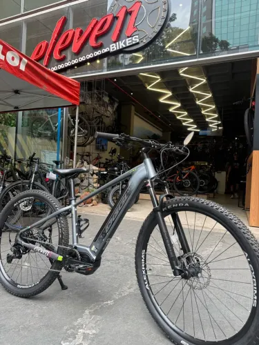 Bicicleta Elétrica OGGI B.W 8.2 tamanho S (novíssima)