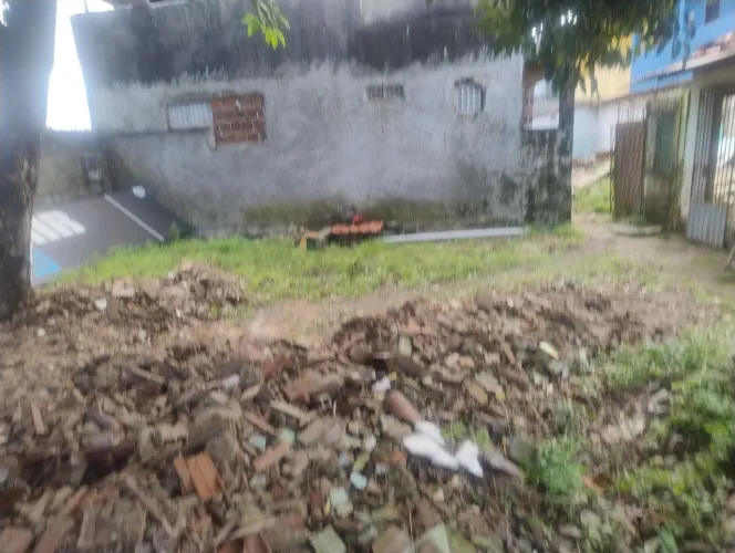 Doa -se aterro e metralha