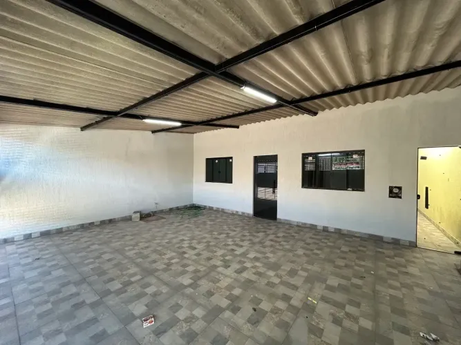 QNN 24 - CASA 3 QUARTOS SENDO UMA SUÍTE