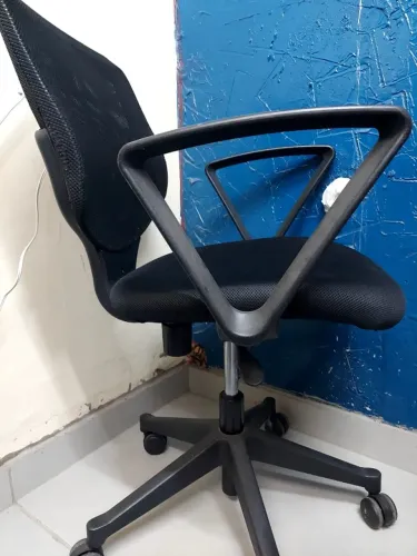 cadeira executiva escritório semi nova