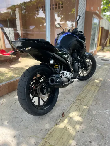 Vendo ou troco por carro