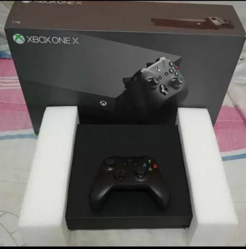 Xbox One X - 01 Tera Memória + 200 jogos