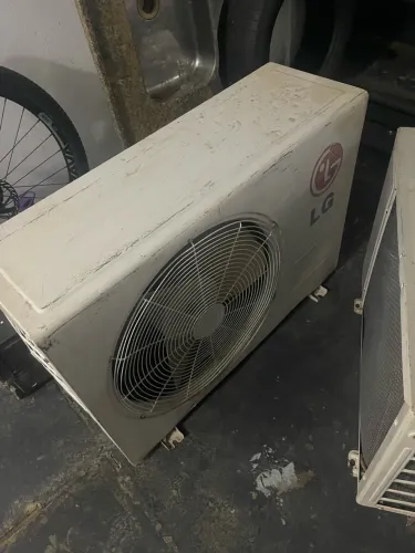 Vende se ar Split LG 24000 btus semi novo