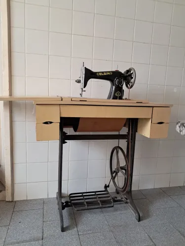 Maquina de Costura 