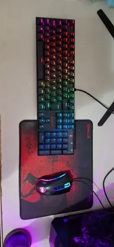 Kit REDRAGON (mouse, teclado e mousepad)