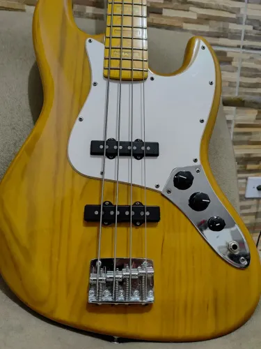 Baixo Sx Jazz Bass Com Malagoli, Roslen e Gotoh.