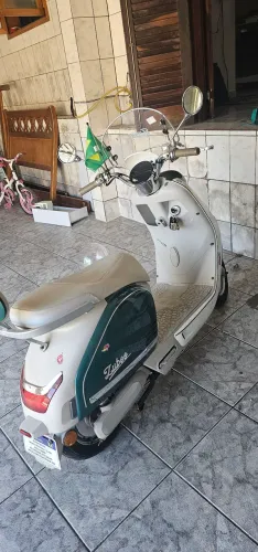 Moto eletrica zuboo paris