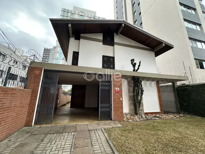 CASA COMERCIAL NO CENTRO