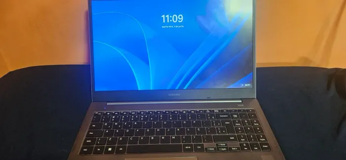 Notebook Samsung Book i3 11ª Geração | SSD 256GB | Windows 11 | Excelente Estado
