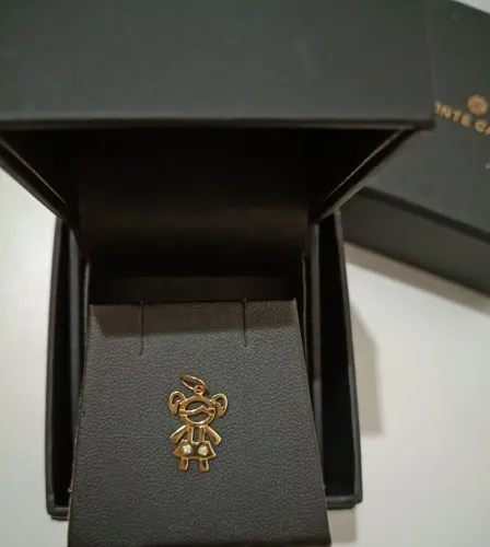 Pingente de ouro com 2 pedras diamante 1.000.00