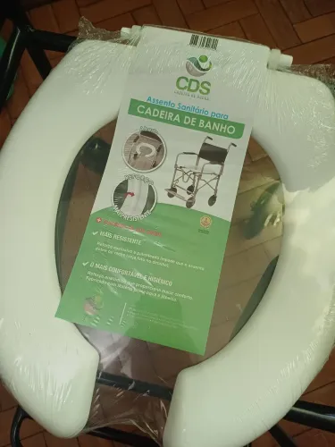 Cadeira de banho ela é nova