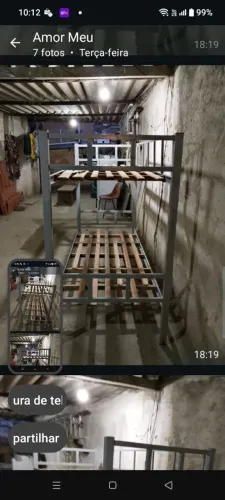 Vendo uma beliche de ferro em bom estado não tem escada 2 ripas quebrada 