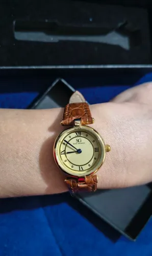 Relógio feminino pequeno Vintage Saint German, pulseira de couro.