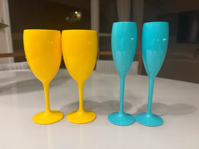 TAÇAS DE ACRÍLICO REFORÇADO NOVAS ! ?
