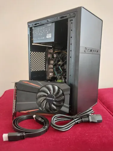 PC Gamer i5, 16Gb de RAM, Placa de Vídeo RX, Peças novas, Só ligar e Jogar.