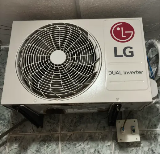 AR CONDICIONADO LG INVERTER 9000 BTUs