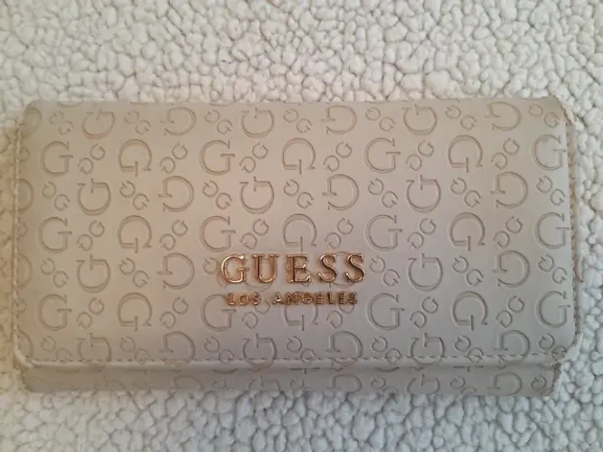 Carteira Guess