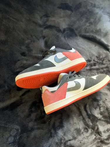 Tênis Nike SB