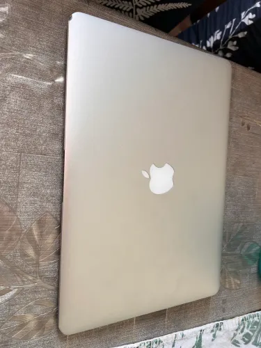 MACBOOK RETIRADA DE PEÇAS