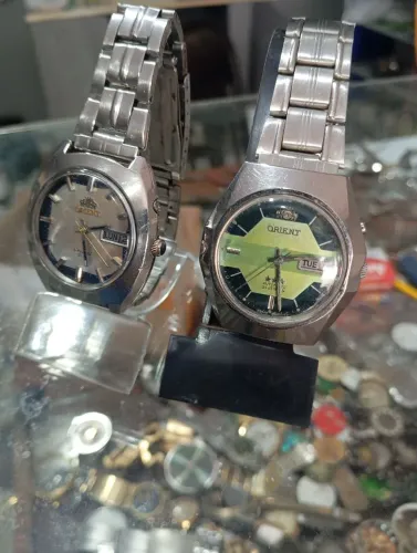 2 relógios Orient automático