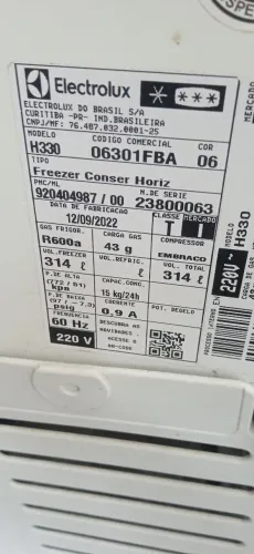 Vendo freezer hor Eletrolux H330 220 bco