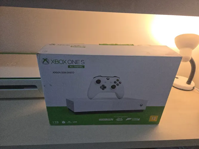 X Box One S (com defeito)