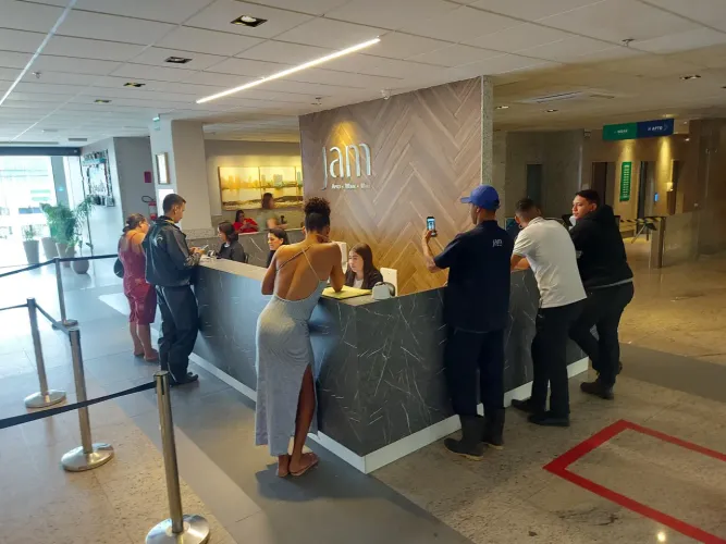 REF: TV142 - SALA COMERCIAL NO EMPRESARIAL JAM PARA VENDA IMEDIATA