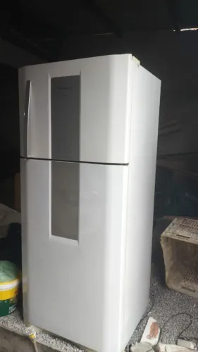 GELADEIRA ELECTROLUX GELANDO TUDO CERTINHO 