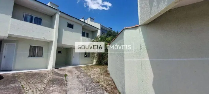 Sobrado com 3 Quartos, 1 Suíte, 112.72M², Aluguel de R$ 3.350,00 + Taxas - Uberaba, Curiti