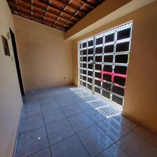 Vendemos casa, próxima à Estação de Metrô, no Parque Presidente Vargas!