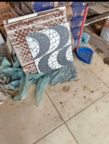 Preciso de 6 pisos 49,5X49,5 de calçada tipo Copacabana