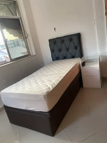 Kit cabeceira + cama baú com colchão + mesa de cabeceira 