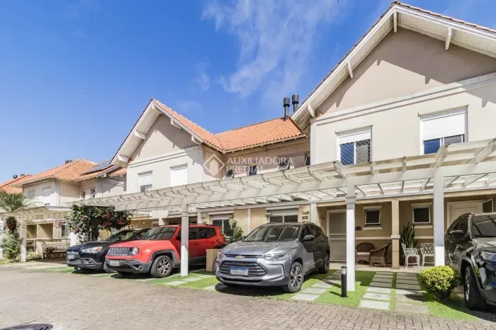 Sobrado à venda com 146 m2, 3 quartos, 2 suítes, 2 vagas no bairro Ecoville - Porto Alegre