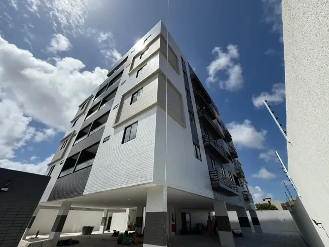 Apartamento Bancários C/71,60m² C/3Quartos, 1 Suíte,1 VG- Varanda, Elevador, Piscina, Hall