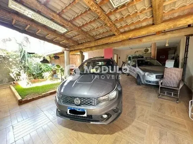 CASA RESIDENCIAL à venda, 2 quartos, 2 suítes, 3 vagas, JARDIM CANAA - Uberlândia/MG