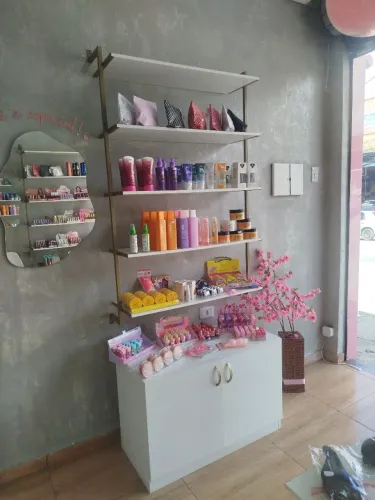 Móveis para aloja de maquiagem, perfumaria, ótica e etc  