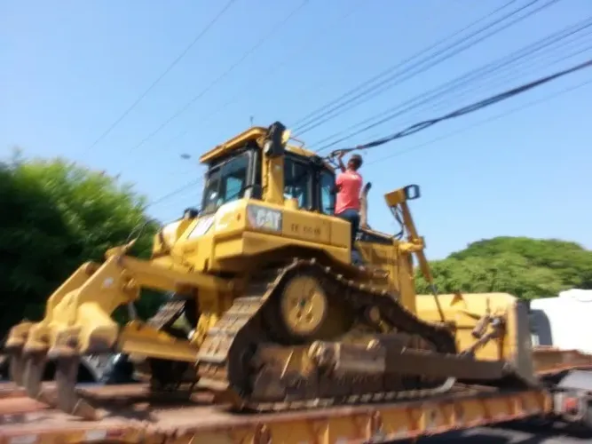 Trator de esteira D6T 2009