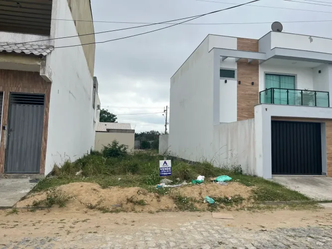 Terreno nascente no Jardim Botanico, medindo 7x20, estudo propostas e parcelamento direto