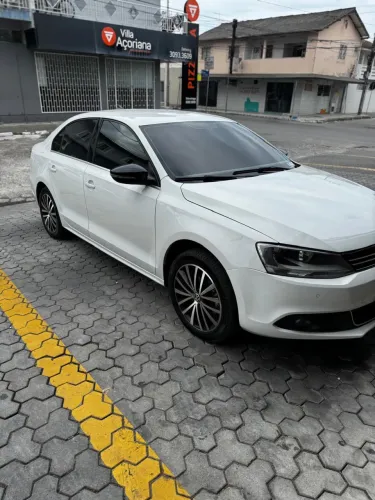 Volkswagen Jetta Highline 2.0 TSI 16V 4P Tiptronic 2014