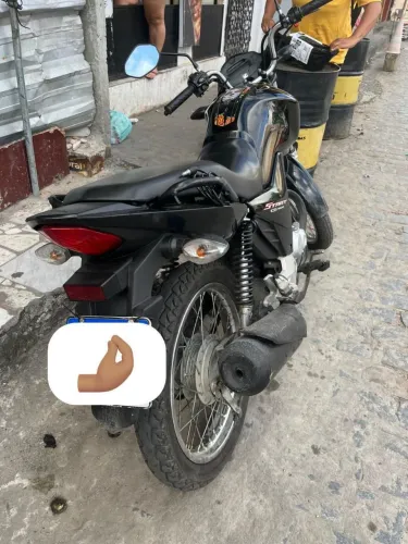 Moto Honda CG 160 2023 - de garagem