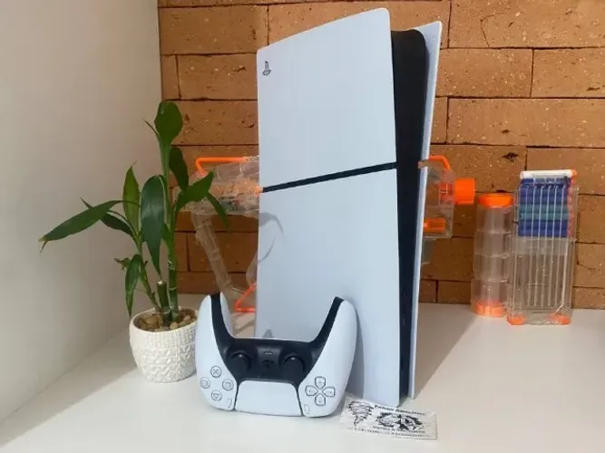 Playstation 5 Slim - Semi Novo / IMPECÁVEL - C/ Garantia!! Somos Loja!!