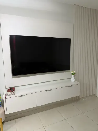 Rack com painel para sala