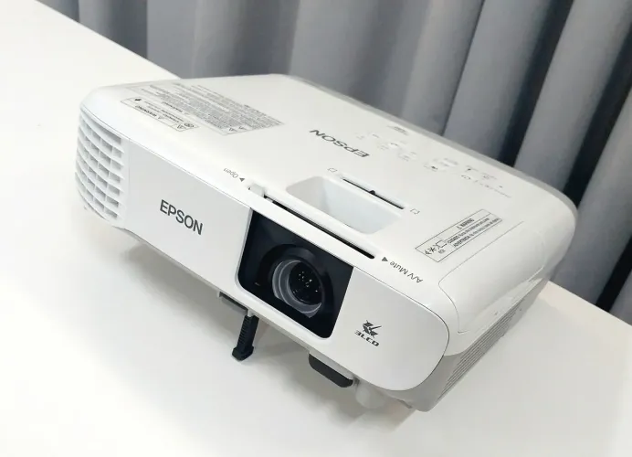 Projetor EPSON X39 3.500 ANSI LÚMENS REAIS BRILHO PERFEITO SUPORTA FULL HD